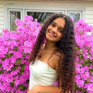 Meet your Posher, Ella